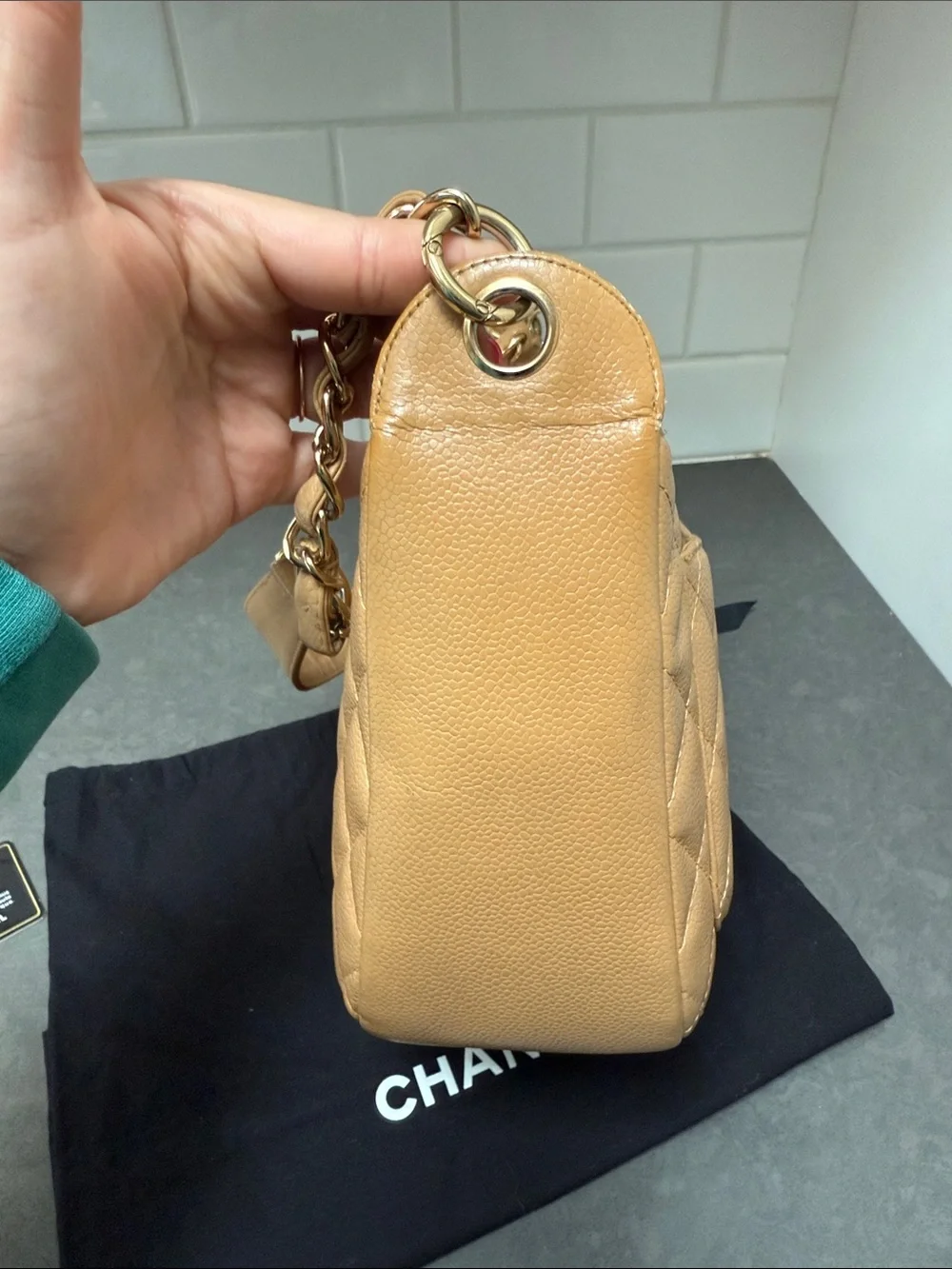 ❌sold❌CHANEL Caviar Beige Leather Hobo Bag Gold Hardware - Picture 3 of 14